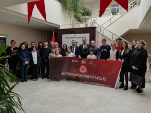 Büyükçekmece’de Öğrenciler Karar Mekanizmasında: Kaymakamlıkta Meclis Toplantısı Düzenlendi