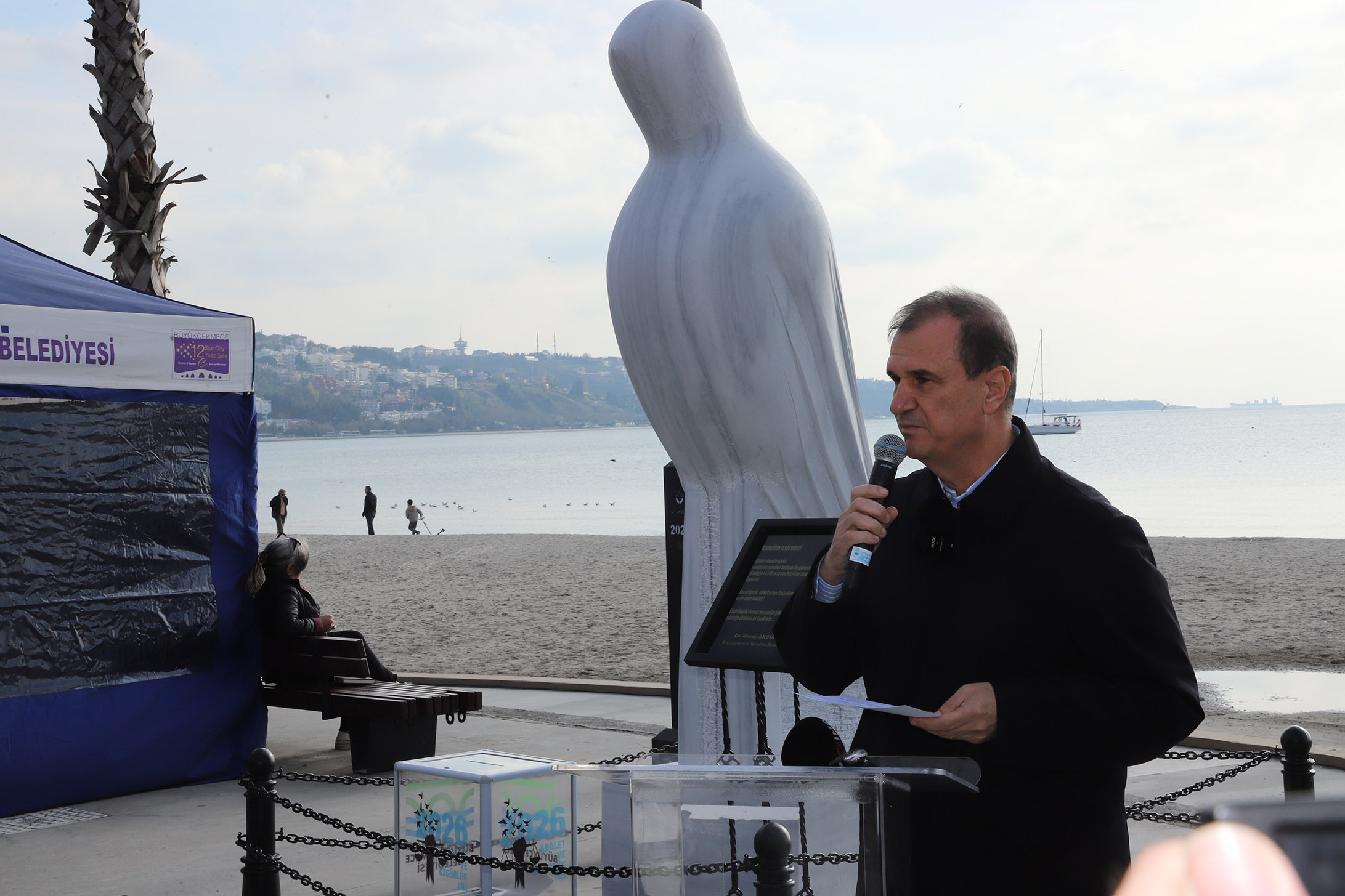 “Bu anıt, susmayanları, vazgeçmeyenleri, adalet talebini diri tutanları temsil ediyor”