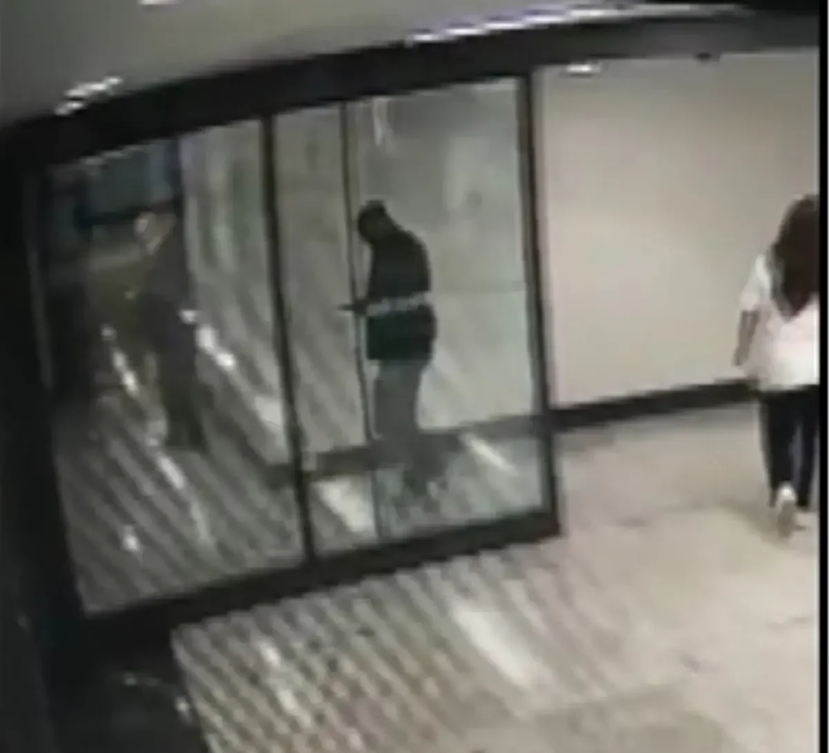 İstanbul-Bahçelievler’de hastane odasında refakatçinin cep telefonunu çaldı