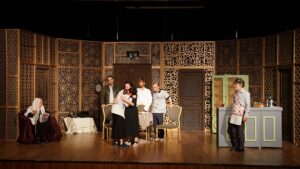 Esenyurt’ta Tiyatro Dolu Bir Sezon: Her Ay 3 Oyun Sahnelendi!