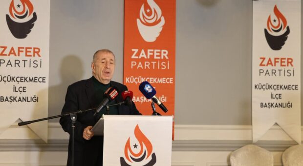 Ümit Özdağ Küçükçekmece’de Saha Çalışmalarını Sürdürdü: “2026 Değişim Yılı Olacak”