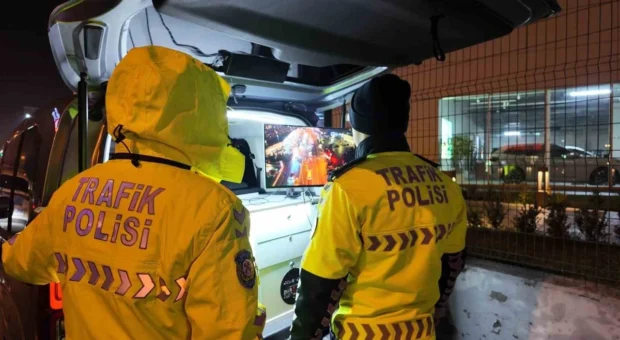 Ehliyetin Zarfını Polise Açtırdı, Siftahı Ceza ile Yaptı: Avcılar’da “Gülümseten” Talihsizlik