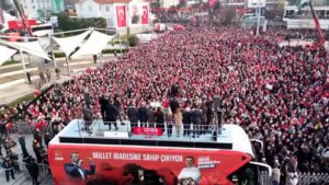Yalova’da “Hodri Meydan”: Özgür Özel’den İstanbul İçin Erken Seçim Teklifi!