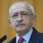 İcra memurları, Kemal Kılıçdaroğlu’na mahkeme kararını elden tebliğ etti