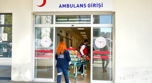 ESENYURT BELEDİYESİ’NDEN VATANDAŞLARA HASTA NAKİL HİZMETİ…