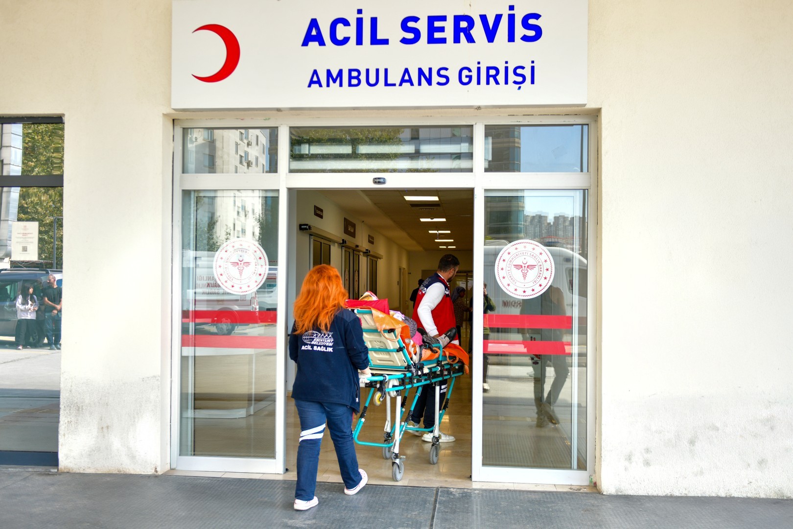 ESENYURT BELEDİYESİ’NDEN VATANDAŞLARA HASTA NAKİL HİZMETİ…